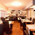 Hotel Roessli 3*